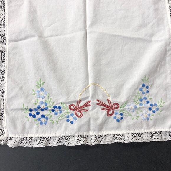 Vintage Small Table Runner with Bows and Flowers, Lace Edges 34” x 14” size - Picture 6 of 7